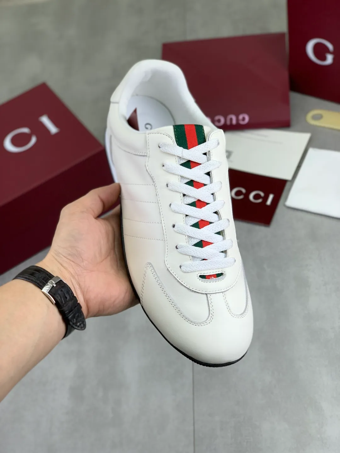 Men's shoes 💰P542 💰[New model] 🆘 The latest model from Gucci's official website 🎁Classic casual and fashionable men's shoes 👟Breaking hot model 💥The style is simple and elegant, exclusive for trendy men. Unique official website's latest brand elements 👑Gucci original decoration, fashionable and generous, the fabric is made of original soft calfskin➕Comfortable soft pigskin lining ✅The official website specifies wear-resistant rubber outsole_full of elasticity, classic model taken in real life🎬Color: 5️⃣colors available😍Number: 35-44